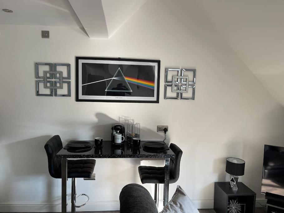 Cosy Brand New Spacious 1 Bed Luxury Apartment เบอร์มิงแฮม ภายนอก รูปภาพ