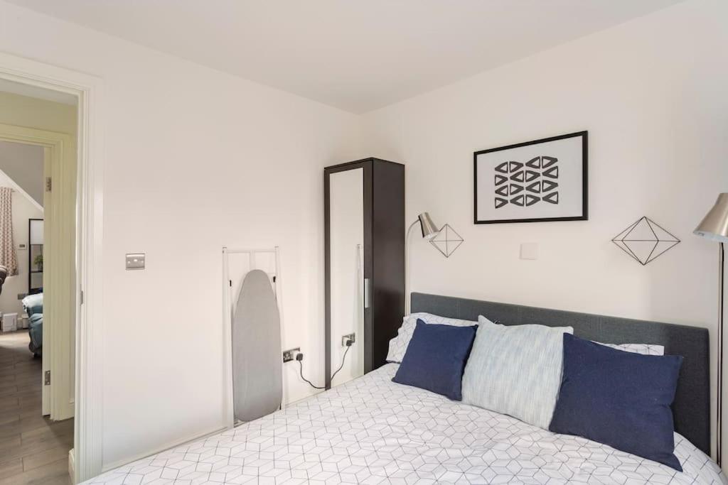 Cosy Brand New Spacious 1 Bed Luxury Apartment เบอร์มิงแฮม ภายนอก รูปภาพ